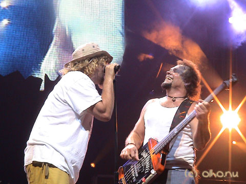 Sammy's also alking for a doctor - &copy Olho Nu